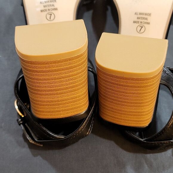 NEW SODA Square Open Toe Metal Buckle Sandals Satacked Low Heel SANDAL - Picture 14 of 16